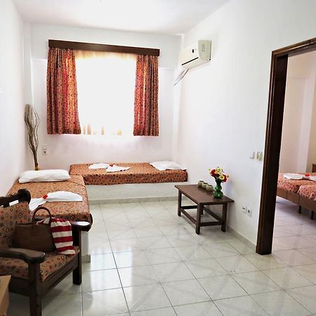 Maritime Hotel Apartments Petaloudes Ngoại thất bức ảnh