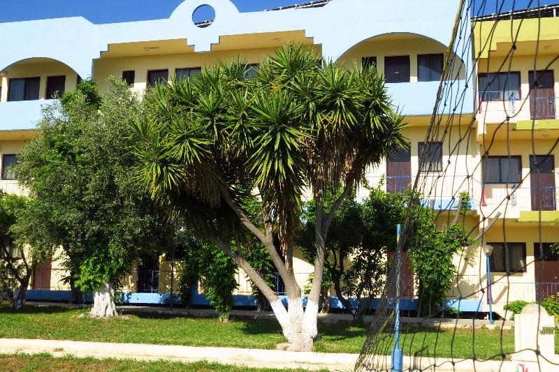 Maritime Hotel Apartments Petaloudes Ngoại thất bức ảnh