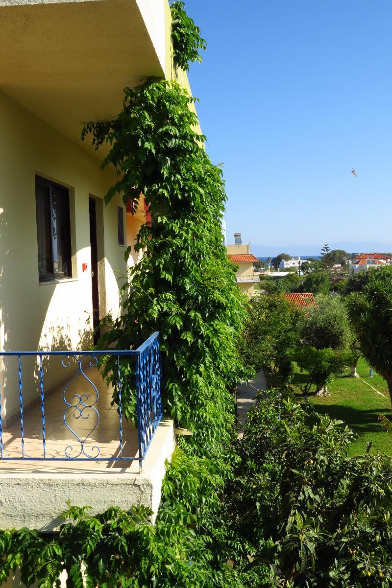 Maritime Hotel Apartments Petaloudes Ngoại thất bức ảnh
