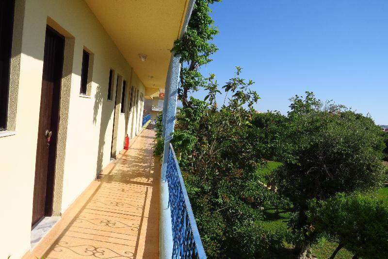 Maritime Hotel Apartments Petaloudes Ngoại thất bức ảnh