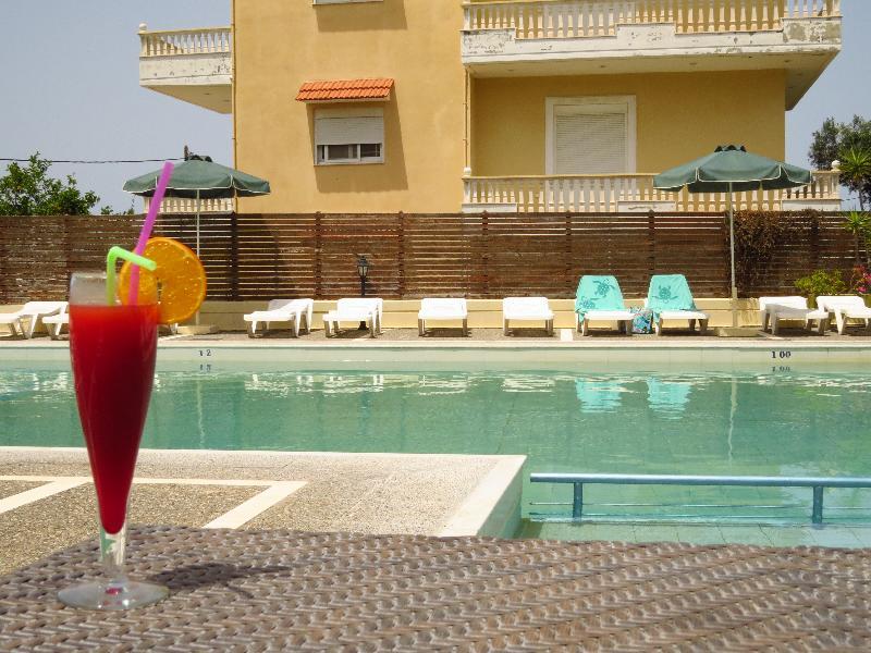Maritime Hotel Apartments Petaloudes Ngoại thất bức ảnh