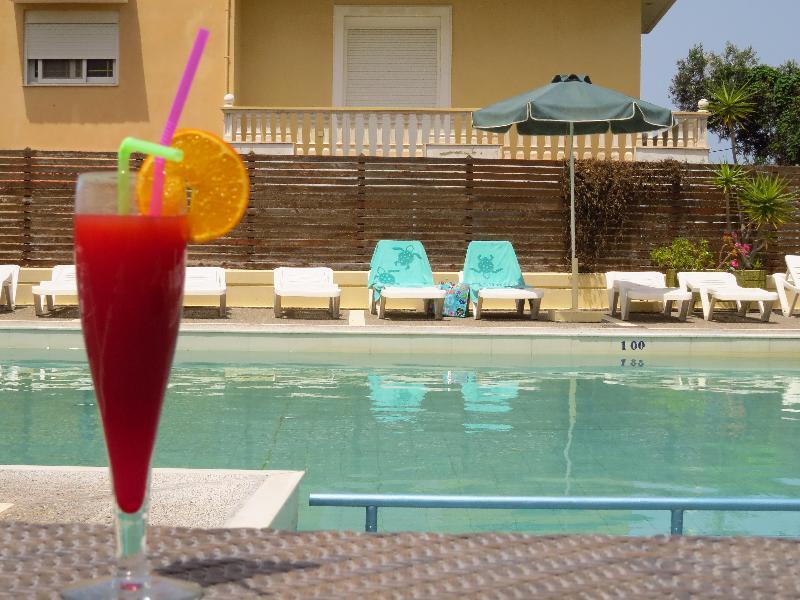 Maritime Hotel Apartments Petaloudes Ngoại thất bức ảnh