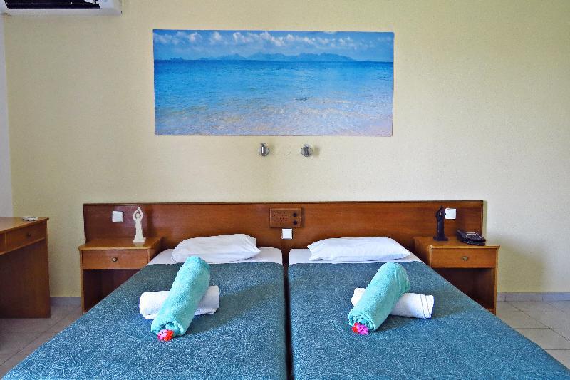 Maritime Hotel Apartments Petaloudes Ngoại thất bức ảnh