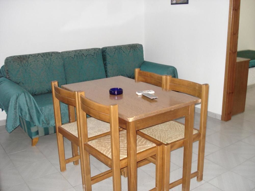 Maritime Hotel Apartments Petaloudes Ngoại thất bức ảnh