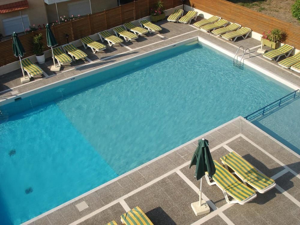 Maritime Hotel Apartments Petaloudes Ngoại thất bức ảnh