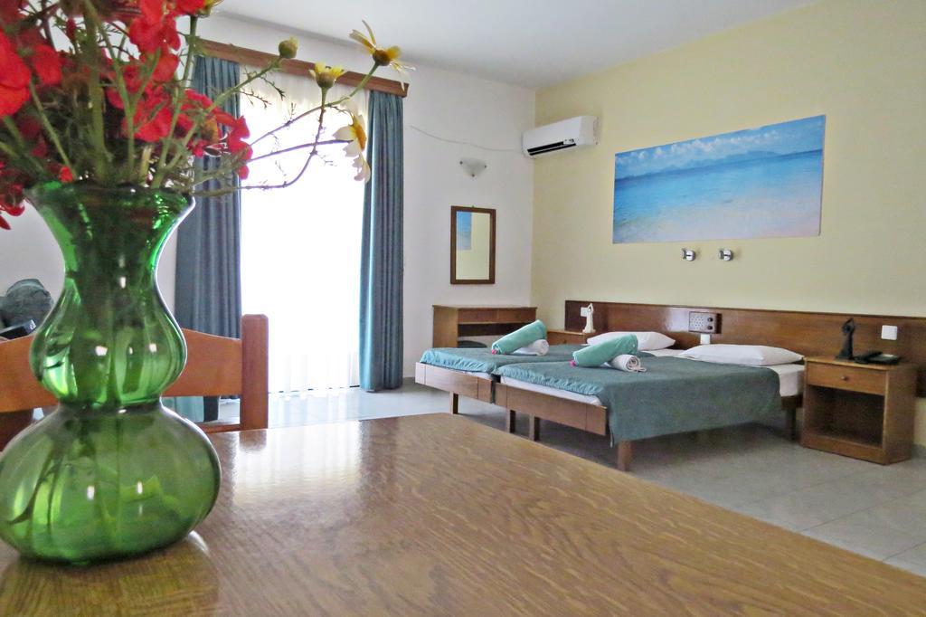 Maritime Hotel Apartments Petaloudes Ngoại thất bức ảnh